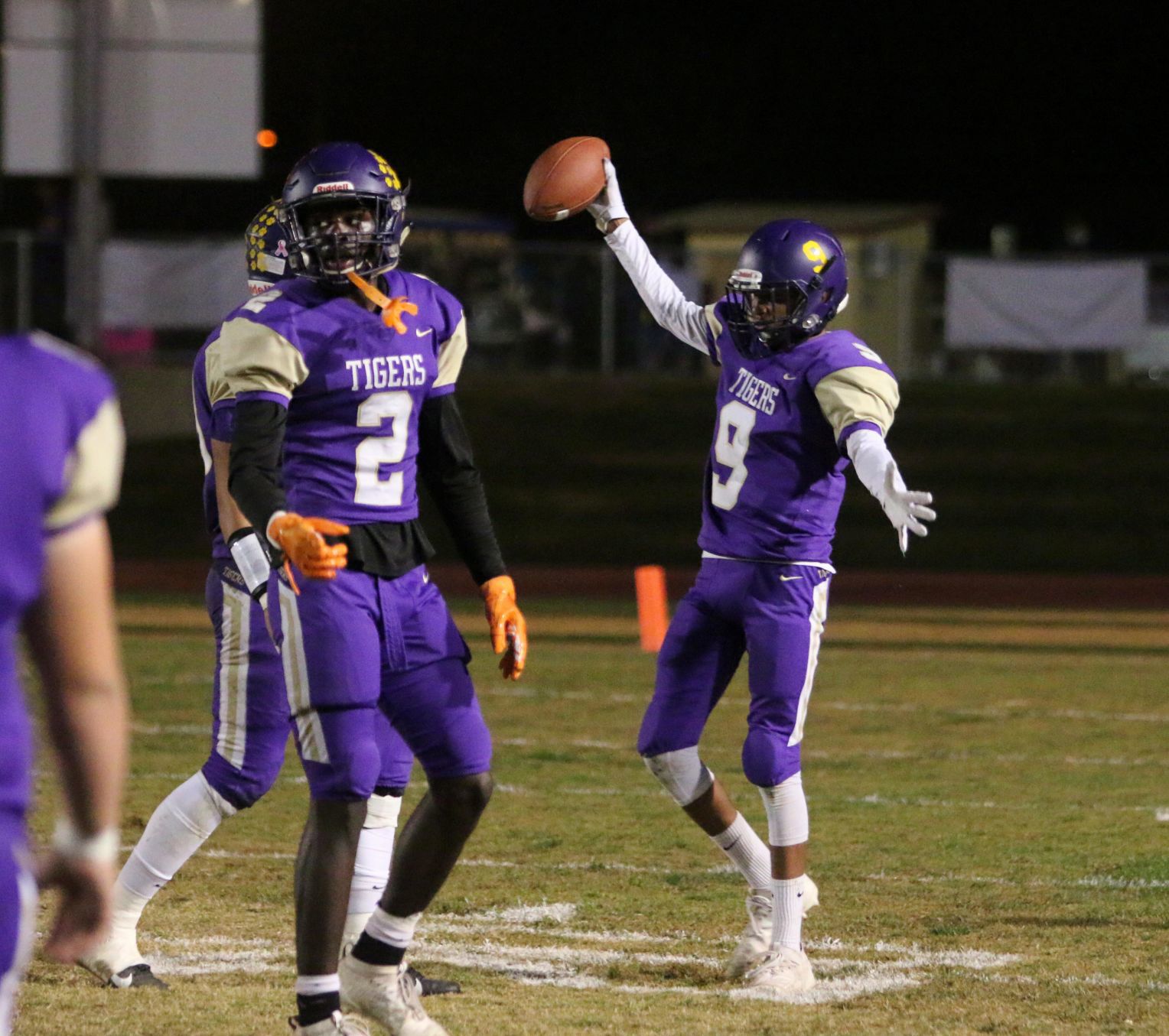 Tigers stay hot with 42-6 rout of Pioneers, clinch playoff spot